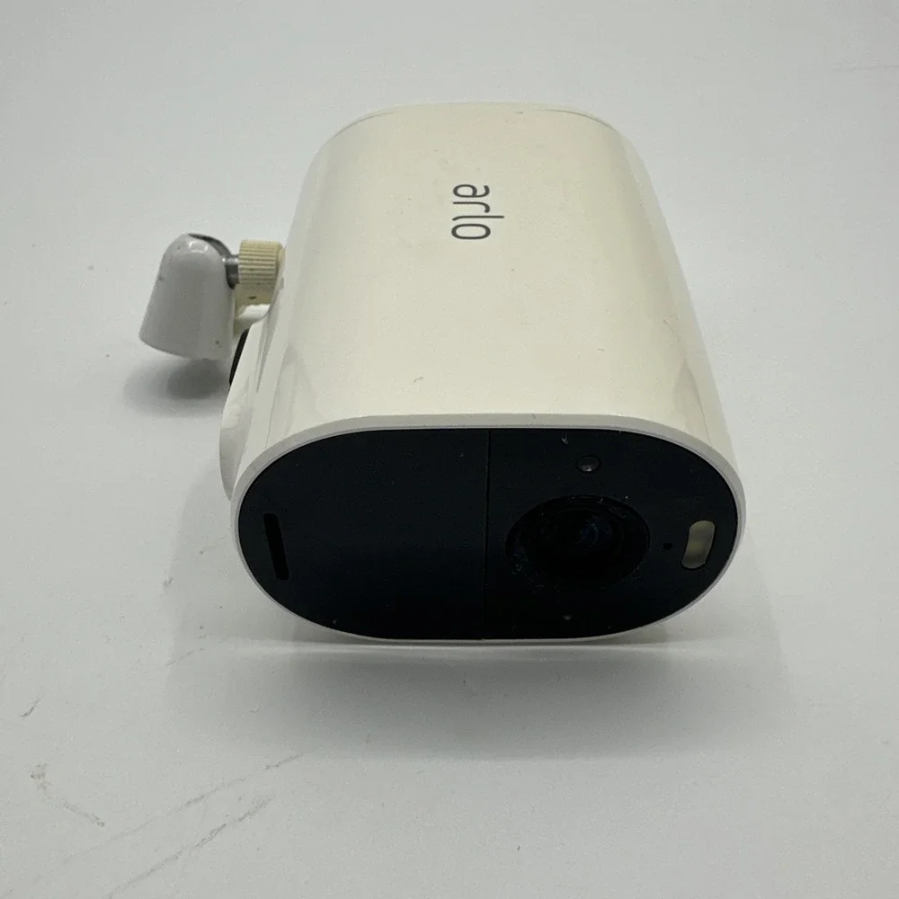 Arlo Essential XL VMC2032 Wireless Spotlight Security Camera White